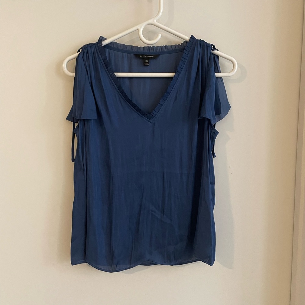 NWOT Banana Republic blouse